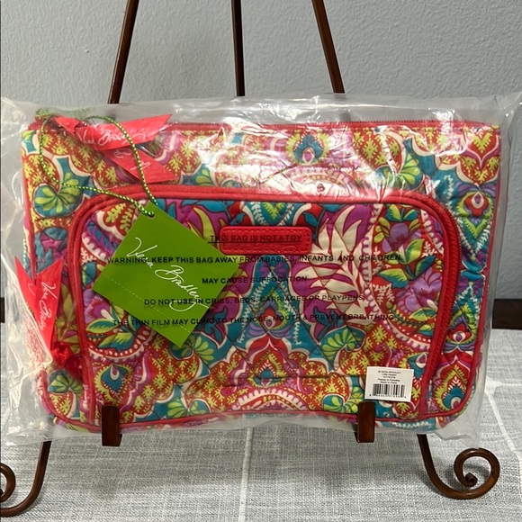 Vera Bradley Little Hipster in Paisley in Paradise Vibrant Design - Picture 7 of 9